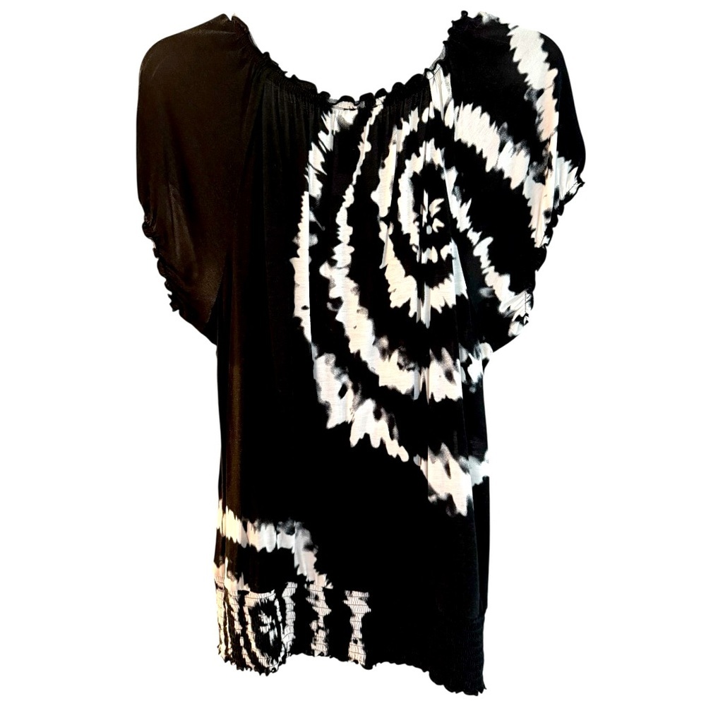 INC Top scoopneck short sleeves black white silver studs, sheared stretchy hem - Picture 2 of 7